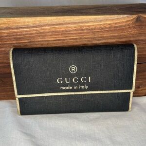 Gucci Black and Cream Wallet *Vintage* COA included